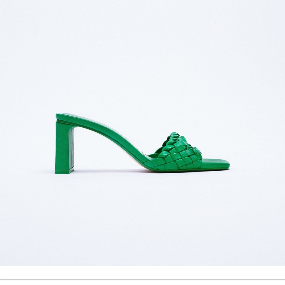 Zara Green Slip on Sandals (Bottega looking)
